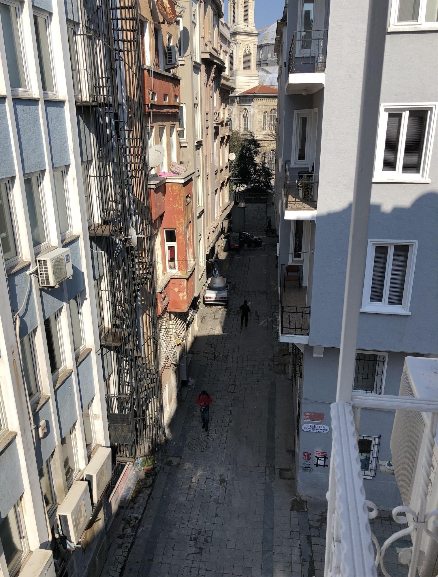 The House Of Tulpan Hotel Istanbul Exterior photo