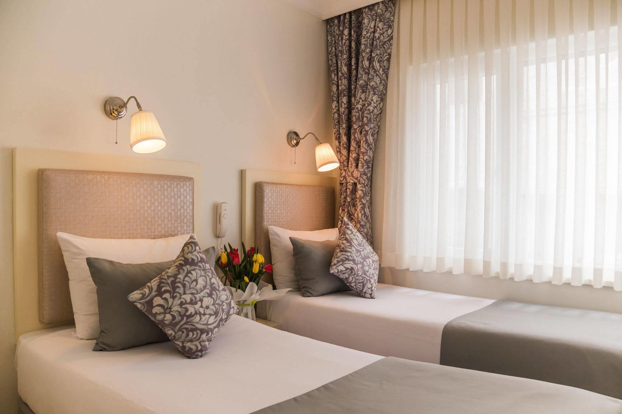 The House Of Tulpan Hotel Istanbul Exterior photo