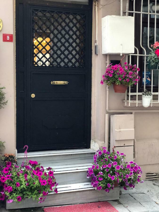The House Of Tulpan Hotel Istanbul Exterior photo